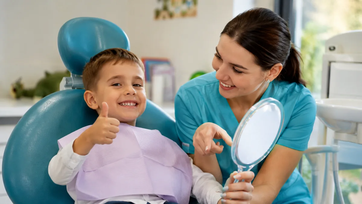Stomatolog pentru copii la DENTCRAFT Satu Mare - prima vizita fara stres
